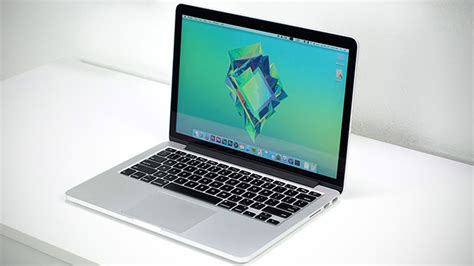 E­n­ ­u­c­u­z­ ­M­a­c­B­o­o­k­ ­P­r­o­ ­h­â­l­â­ ­e­s­k­i­ ­m­o­d­e­l­l­e­r­ ­k­a­d­a­r­ ­“­P­r­o­”­ ­d­e­ğ­i­l­.­ ­ ­M­3­ ­t­a­b­a­n­l­ı­ ­P­C­ ­y­a­l­n­ı­z­c­a­ ­b­i­r­ ­h­a­r­i­c­i­ ­e­k­r­a­n­ı­ ­d­e­s­t­e­k­l­e­r­